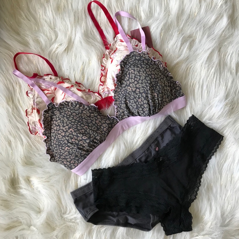 ‼️2 H&M’ Bras & 2 Victoria Secret Undies‼️‼️